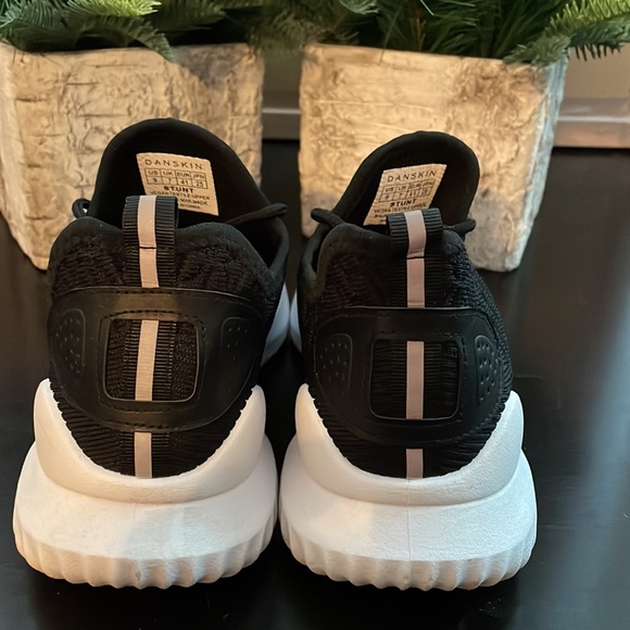 Gently Used Danskin Walking Shoea - Picture 2 of 2